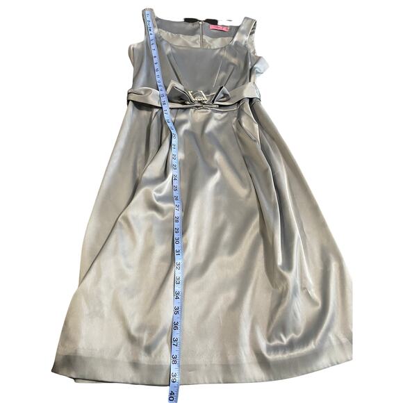 Eliza J Gray Sleeveless Formal Cocktail Dress with Embellished Bow Belt Size 8 - Picture 10 of 10